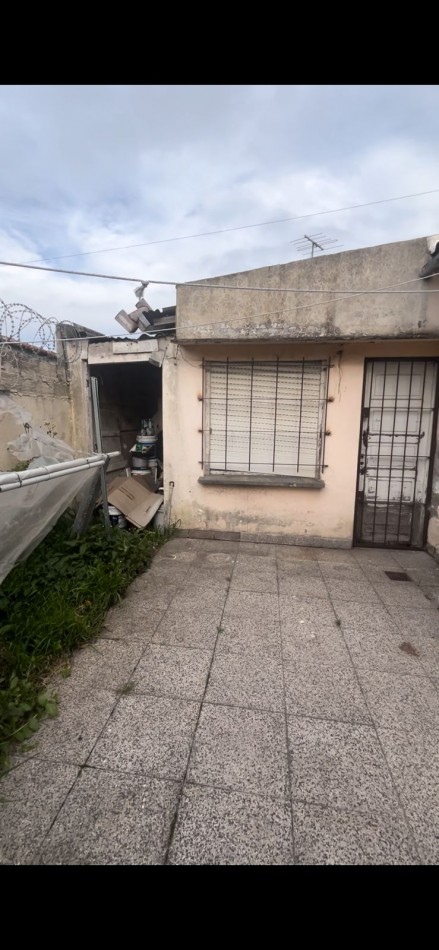CASA TRES AMB PATIO GARAGE Y DPTO A RECICLAR