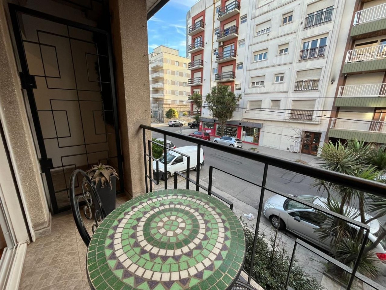  APTO CREDITO. VENTA TRES AMB CON BALCON A LA CALLE