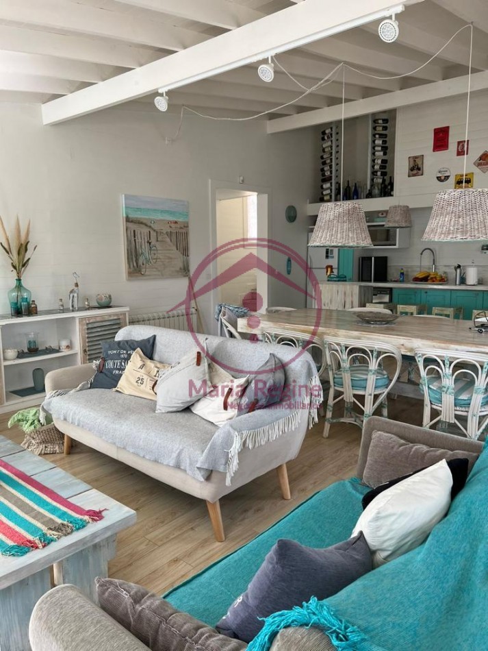CASA AQUA COSTA ESMERALDA BARRIO DEPORTIVO