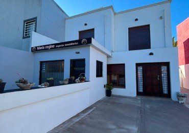 Casa de 5 ambientes con jardin, terraza y oficina -APTO CREDITO - Mar del Plata